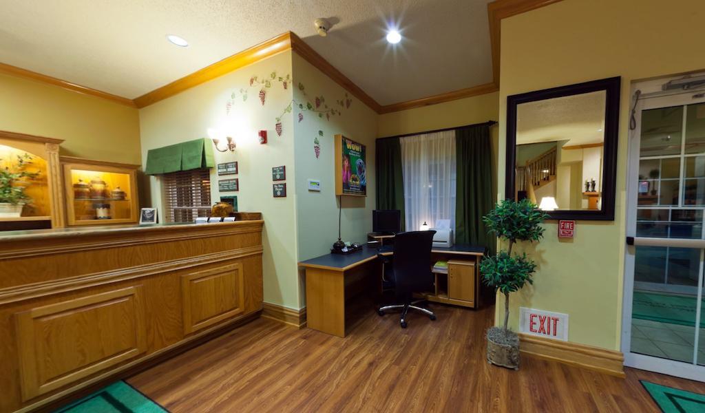 Country Inn & Suites By Radisson, Salina, Ks מראה חיצוני תמונה