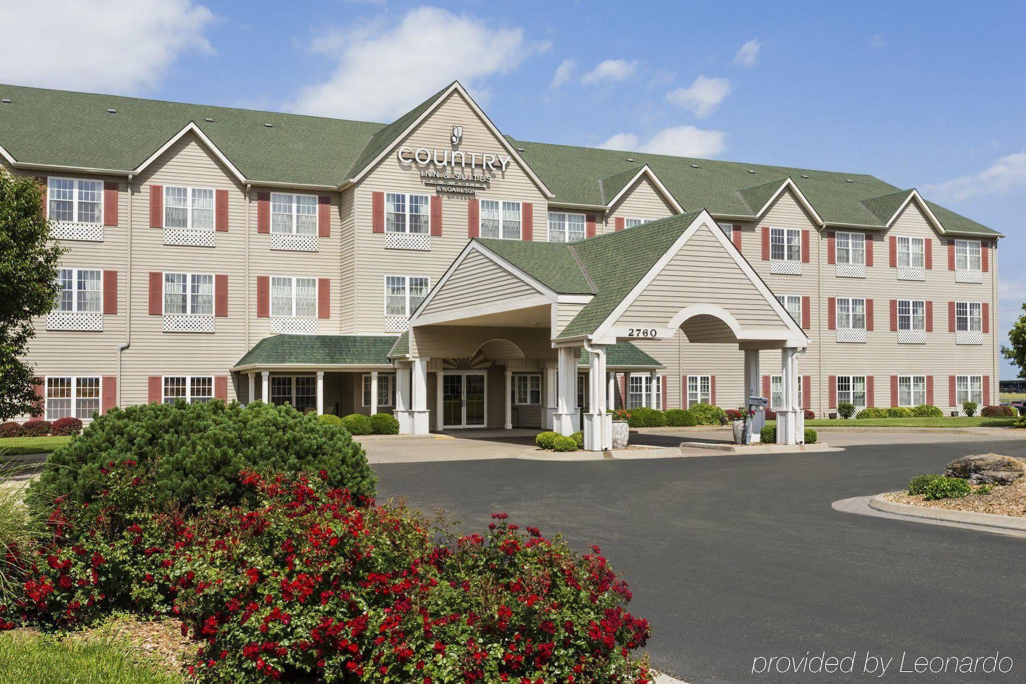 Country Inn & Suites By Radisson, Salina, Ks מראה חיצוני תמונה